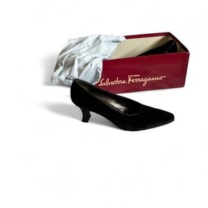 Vintage Salvatore Ferragamo black velvet Florence high heels